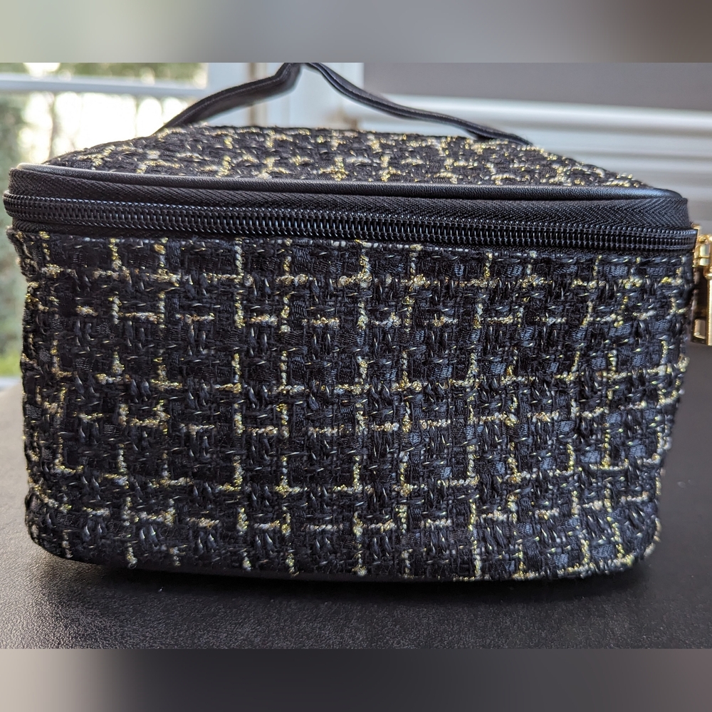 Black and Gold Toiletry Travel Case